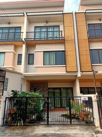 ทาวน์เฮาส์ เซ็นทรัล เวสต์เกต พ.ท. 21 Square Wah 0 งาน 0 Rai 3ห้องนอน4Bathroom 3600000 บาท. สะดวกสบาย นนทบุรี   