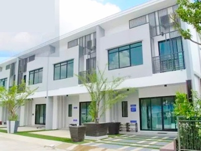 ตลาดเจโม ทาวน์เฮ้าส์หลังมุม 3 นอน  รร.นานาชาติแพน-เอเชีย 2.7 กม. 
