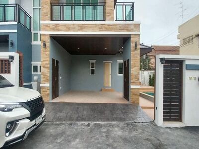 ขายต่ำกว่าราคาประเมิน 6.3 ล้าน บ้านสร้างใหม่ในเมือง พร้อมเข้าอยู่
