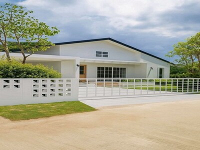 บ้านชานเมือง สไตล์มินิมอล ใกล้นานาชาติเปรม ห้วยทราย แม่ริม 