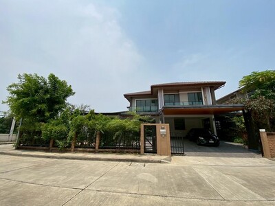  2 ชั้น 114 ตารางวา 4 ห้องนอน 5 ห้องน้ำ The Plant Exclusique พัฒน