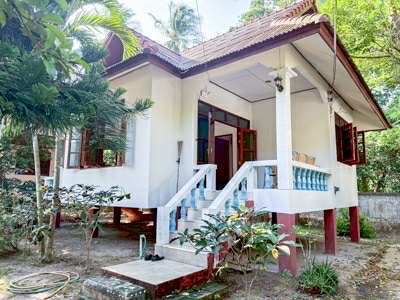 บ้านเดี่ยว ว่างให้เช่า 2นอน 1น้ำ พร้อมเฟอร์ บ้านใต้ ต.แม่น้ำ