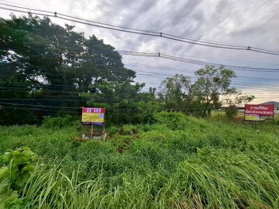 ขายที่ดินสวยติดถนน 3-3-55 ไร่     ใกล้สนามบินนานาชาติอุดรธานี  