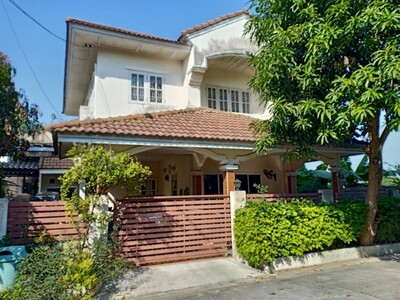 ให้เช่า บ้านแฝด2ชั้น (หัวมุม)40ตรว. อยู่ถนนเลียบคลองสอง ซาฟารีเวิ ให้เช่า บ้านแฝด2ชั้น (หัวมุม)40ตรว. อยู่ถนนเลียบคลองสอง ซาฟารีเวิ