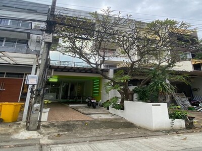 ขาย อาคารพาณิชย์ 4 ชั้น Town in Town 6นอน 4น้ำ ขาย อาคารพาณิชย์ 4 ชั้น Town in Town 6นอน 4น้ำ