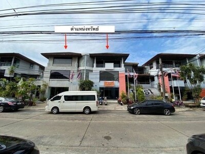 ขายและให้เช่า Home office 3 ชั้น บ้าน town in town ขายและให้เช่า Home office 3 ชั้น บ้าน town in town