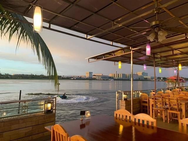 C2999 ขายบ้านเดี่ยวพร้อมกิจการร้านอาหารติดริมแม่น้ำเจ้าพระยา นนทบุรี และเรือยอร์ช 1 ลำ นนทบุรี