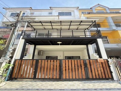 ให้เช่า ทาวน์โฮม 3ชั้น หมู่บ้าน ซิตี้พาร์ค ซอยพัฒนาการ38