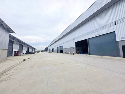  รร.ทานตะวันตลาดแครายพลาซ่า 380ม. ให้เช่าโกดัง ออฟฟิศ  1,100ตร.ม.