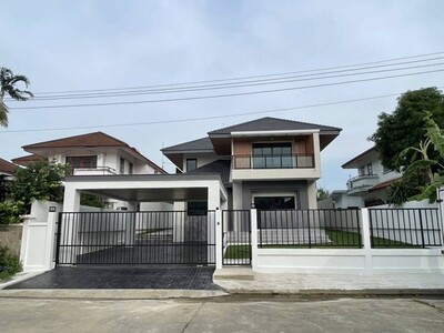 เมืองเอก โครงการ8 วิภาวดี-รังสิต บ้านเดี่ยวหลังใหญ่ 