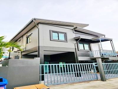 4 นอน แจส ศรีนครินทร์ 1 กม.MRT ศรีด่าน 900 ม. ให้เช่าบ้าน 2 ชั้น 