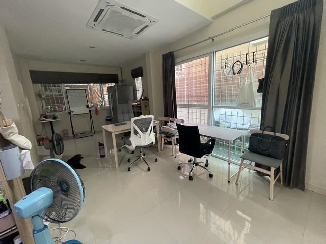 C4265  ขายทาวน์เฮ้าส์ 2 ชั้น ซอยลาดพร้าว 83 ใกล้ Big C ลาดพร้าว ใกล้เลียบด่วน