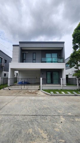 S2455 ให้เช่าบ้านเดี่ยว 2 ชั้น โครงการเซนโทร บางนา พร้อมเฟอร์นิเจอร์ ใกล้เมกะบางนา ใกล้สุวรรณภูมิ