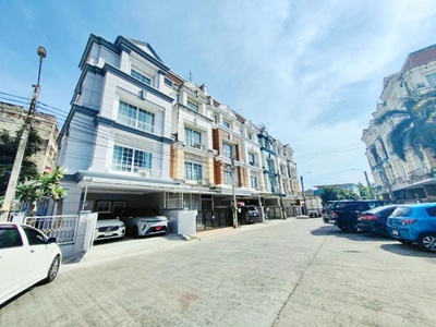 โฮมออฟฟิศสุดหรู 4 ชั้น หลังมุม ซ.ลาซาล 40-42 MRT ศรีลาซาล 1.5กม. 