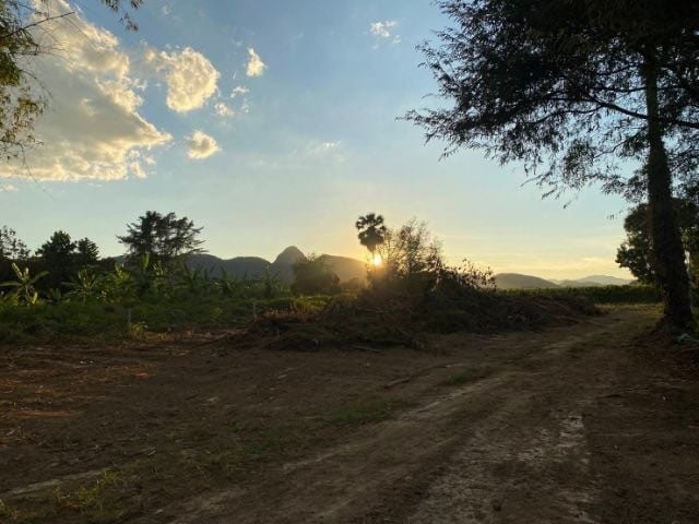 ขายที่ดินสวย วิวภูเขา อำเภอไทรโยค จังหวัดกาญจนบุรี ติดแม่น้ำแคว 