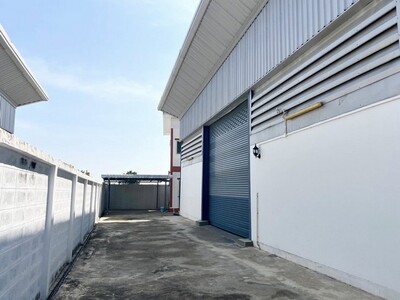 530 ตรม.ไฟฟ้า 3 เฟส  ถนนโครงการกว้าง 12 เมตร ตำบลคลองขวาง ไทรน้อย