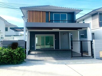 ให้เช่าบ้านพานทองชลบุรี ให้เช่าบ้าน 2 ชั้น มบ.แฟมมิลี่ซิตี้-พานทอ