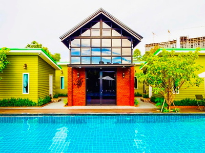 อันเดอร์ วอเตอร์ เวิลด์ ใกล้ หาดจอมเทียน 1.25 กม.รีสอร์ท 36 ห้อง 