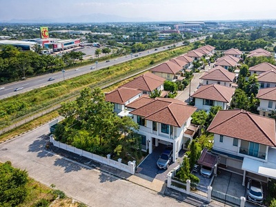 บิ๊กซี เชียงใหม่ ดอนจั่น พรอมเมนาดา 4นอนบ้านเดี่ยว 2 ชั้น ถ.วงเเห