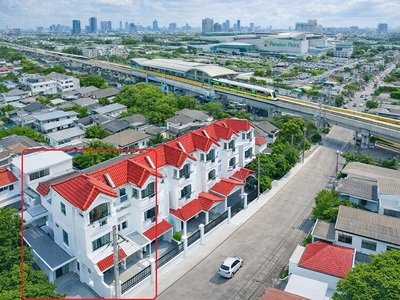 บ้านแฝด 4ชั้น 4นอน BTS ปุณณวิถี ประวิทย์และเพื่อน 14-20 สุขุมวิท1