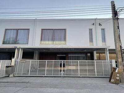 ให้เช่าทาวน์โฮม 2 ชั้ สไตล์มินิมอล 3 ห้องนอน โครงการโนระ บางนา กม