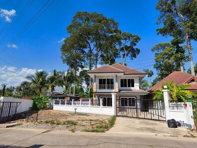 ให้เช่าบ้าน 4 ห้องนอน  ใกล้โรงเรียนวารี เฟอร์นิเจอร์ครบ เชียงใหม่