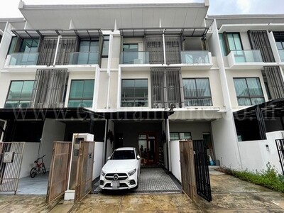 ลดราคา ทาวน์โฮม เดอะ แลนด์มาร์ค เอกมัย - รามอินทรา ต่อเติมแล้ว