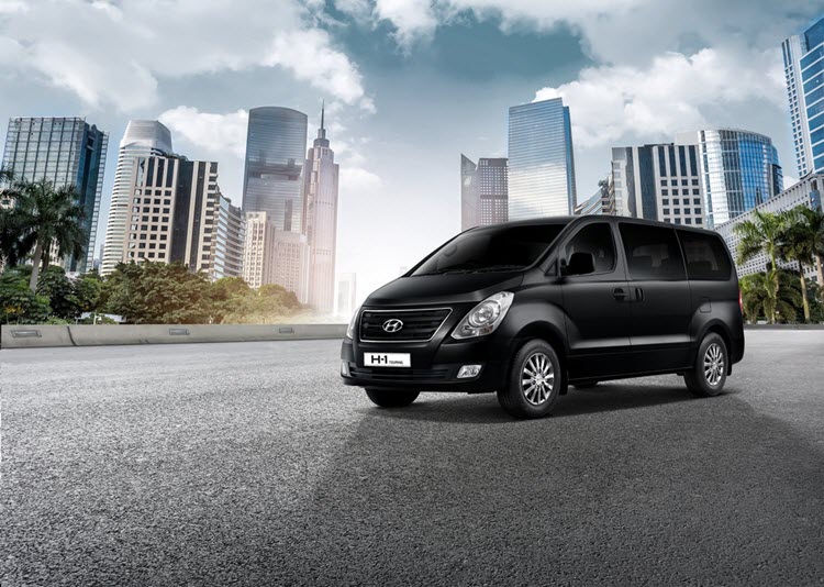 HYUNDAI H-1 TOURING สีใหม่ Timeless Black