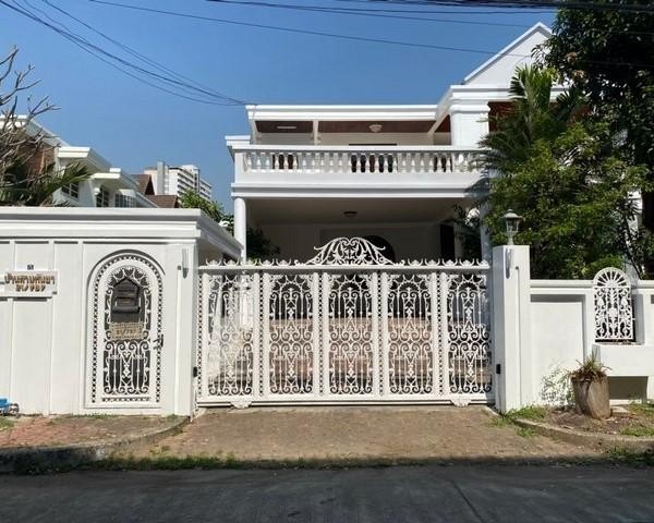 PB4250 ให้เช่าบ้านเดี่ยว 2ชั้น ซอยบางนาตราด16 โครงการ บางนาวิลล่า ตกแต่งครบ พร้อมเข้าอยู่