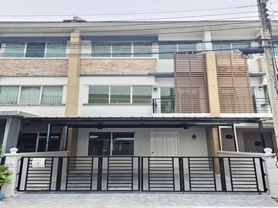 ขายทาวน์โฮม 3 ชั้น Town Plus เกษตร–นวมินทร์  รีโนเวทใหม่