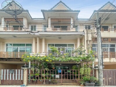นวนิช   ปากเกร็ด ทาวน์โฮมเมืองปากเกร็ด ทำเลดี ใกล้เซ็นทรัลแจ้งวัฒ
