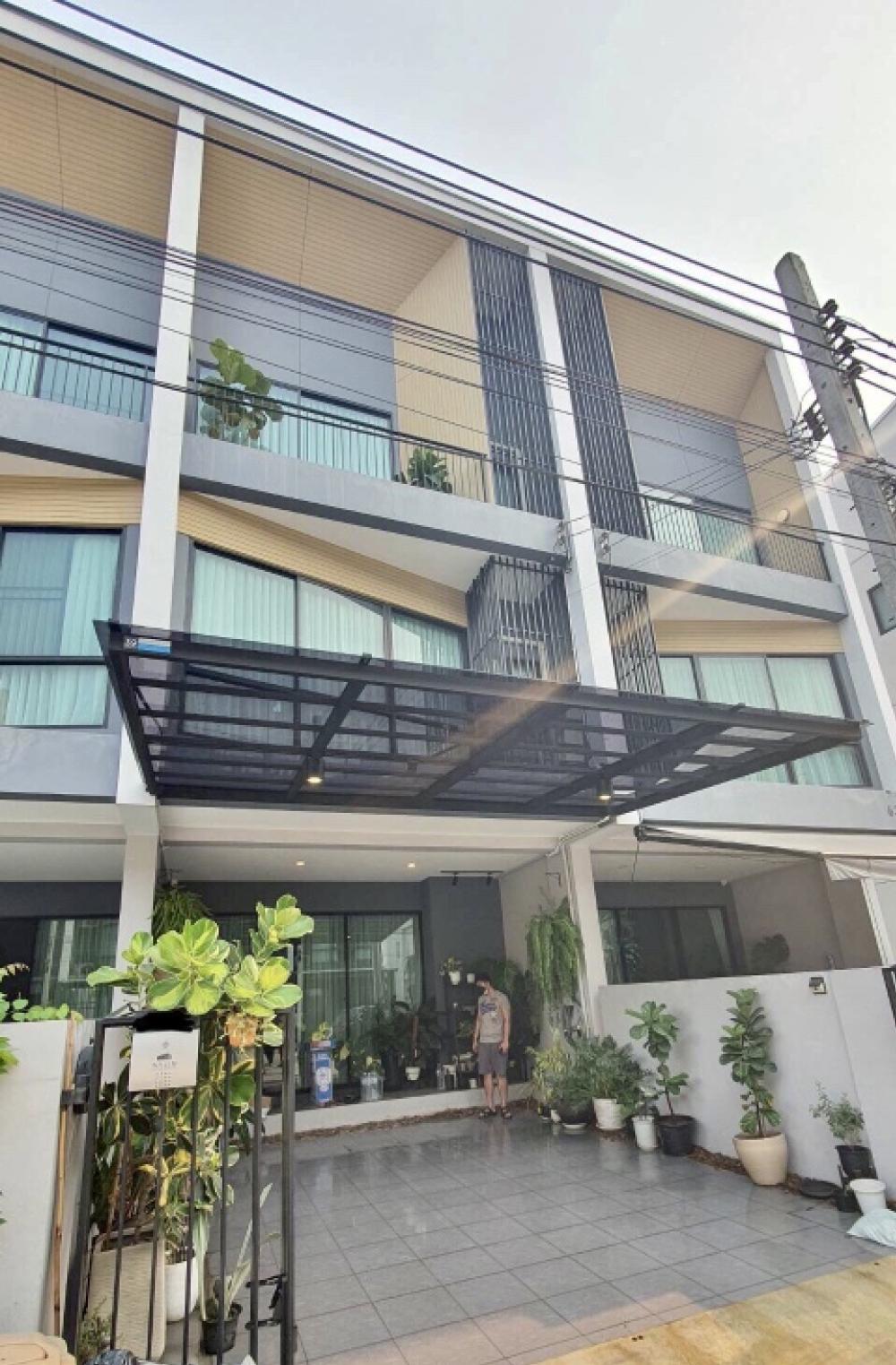 AHS246657ขายทาวน์โฮมนลินแกรนด์อเวนิว สะพานสูง 195 ตรม. ตกแต่งสวยงามพร้อมอยู่