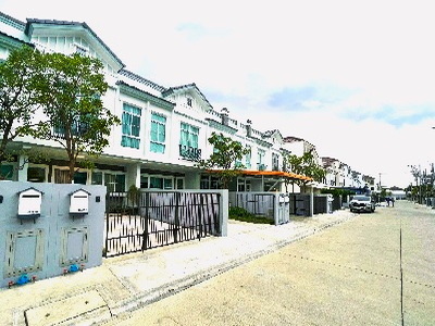 บางนา-รามคำแหง 2  MRT ศรีเอี่ยม 4.2 กม. ทาวน์โฮมหรู 2ชั้น 2 นอน 