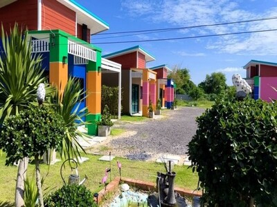 ขายที่ดินพร้อมสิ่งปลูกสร้าง กิจการรีสอร์ท ใกล้สนามกอล์ฟแหลมฉบัง