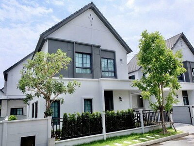 ขายบ้านเดี่ยว 58 ตรว. 230 ตรม. 4 ห้องนอน Centro บางนา ใกล้เมกะบาง