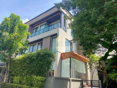 ให้เช่าบ้านเดี่ยว 3 ชั้น 300 ตรม. โซล เอกมัย-ลาดพร้าว ย่านTown in