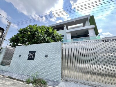 ขายบ้านเดี่ยว 3ชั้น 100 ตารางวา ในซอยนานิวาส7 