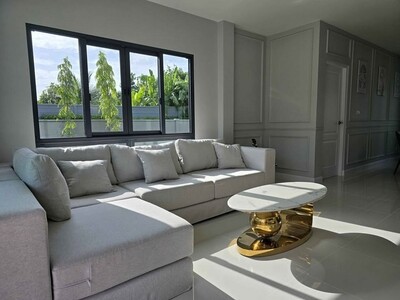 ให้เช่าบ้านเดี่ยว 100ตร.ว. หลังมุม  4ห้องนอน 5ห้องน้ำ CENTRO Vibh