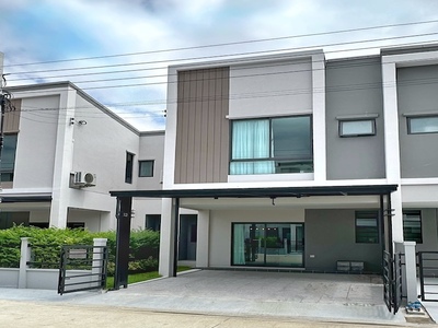 BH3716 ให้เช่า ทาวน์โฮมใหม่ โครงการพลีโน่ สุขุมวิท-บางนา 3