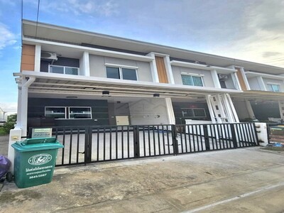 ให้เช่าทาวน์โฮม 2 ชั้นหลังมุม 3 ห้องนอน พลีโน่ ศรีนครินทร์ ศรีด่า