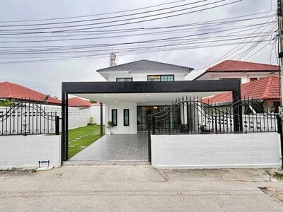 ขายบ้านเดี่ยว สไตล์โมเดิ้ล 2ชั้น ซอยเนินพลับหวาน บางละมุง ชลบุรี