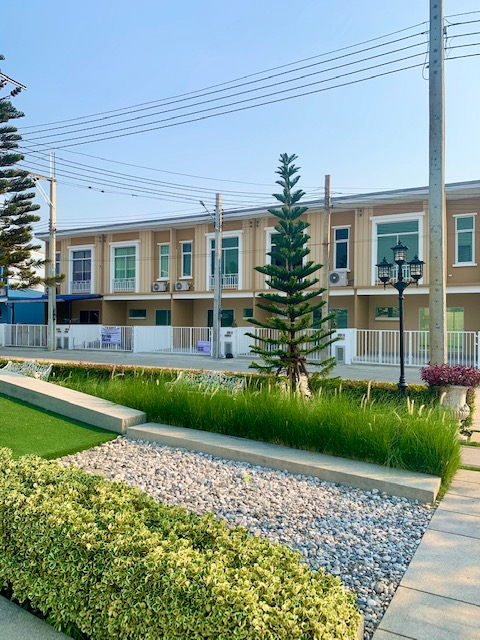 ให้เช่า ทาวน์เฮาส์ (Townhome) 2ชั้น 3ห้องนอน 2ห้องน้ำ ในหมู่บ้าน เสนา วีว่า รัตนาธิเบศร์- บางบัวทอง