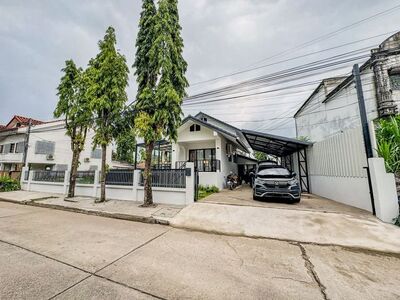 ขายพร้อมผู้เช่า 10.99 ล้าน บ้านพูลวิลล่า แม่เหียะ โปร่งโล่ง วิวสว ขายพร้อมผู้เช่า 10.99 ล้าน บ้านพูลวิลล่า แม่เหียะ โปร่งโล่ง วิวสว