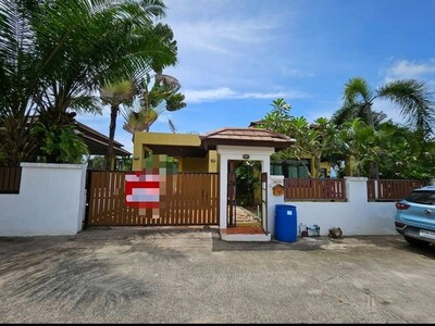 ขายบ้านเดี่ยวชั้นเดียว พร้อมสระว่ายน้ำ บางเสร่ สัตหีบ ชลบุรี   ขายบ้านเดี่ยวชั้นเดียว พร้อมสระว่ายน้ำ บางเสร่ สัตหีบ ชลบุรี