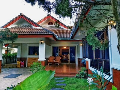 บ้านเช่าแม่ริม ใกล้โรงเรียนนานาชาติเปรม  พร้อมเฟอร์ 27,000 บาท