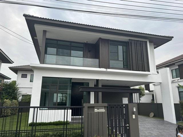 ขายและให้เช่าบ้านเดี่ยว 2 ชั้น  ใกล้แฟชั่นไอแลนด์ โครงการมัณฑนา รามอินทรา-วงแหวน เนื้อที่ 56 ตรว.พื้นที่ใช้สอย 165 ตรม.3 ห้องนอน 3 ห้องน้ำ