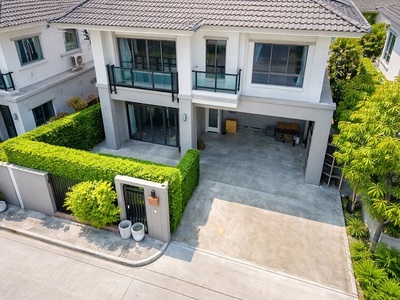 ถ.กิ่งแก้ว 3 นอน 3 น้ำ ซัมมิท วินด์มิลล์ กอล์ฟคลับ 900ม.180 ตร.ม.