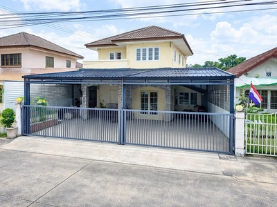 ถ.รังสิต ตลาดเมืองใหม่คลอง 4  700 ม.บ้านเดี่ยว 2 ชั้น 3นอน  52ตร.