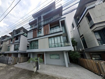 ขายโฮมออฟฟิศ 4.5 ชั้น 940 ตรม ศรีนครินทร์ 15 ใกล้ APL หัวหมาก