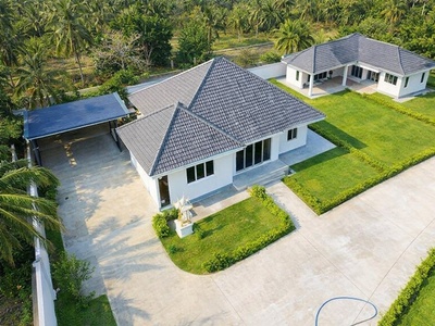 ใกล้รพ.ปราณบุรี 900 ม. บ้านเดี่ยว 100ตร.ว.134ตร.ม. 2นอน วัดนาห้วย